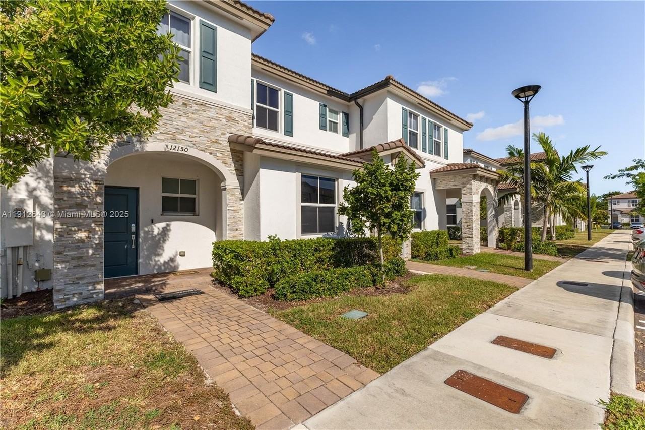 12150 Nw 23rd Ct #0 - Photo 3 of 46