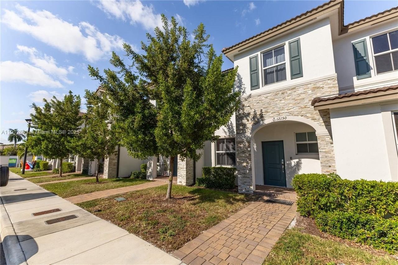 12150 Nw 23rd Ct #0 - Photo 4 of 46