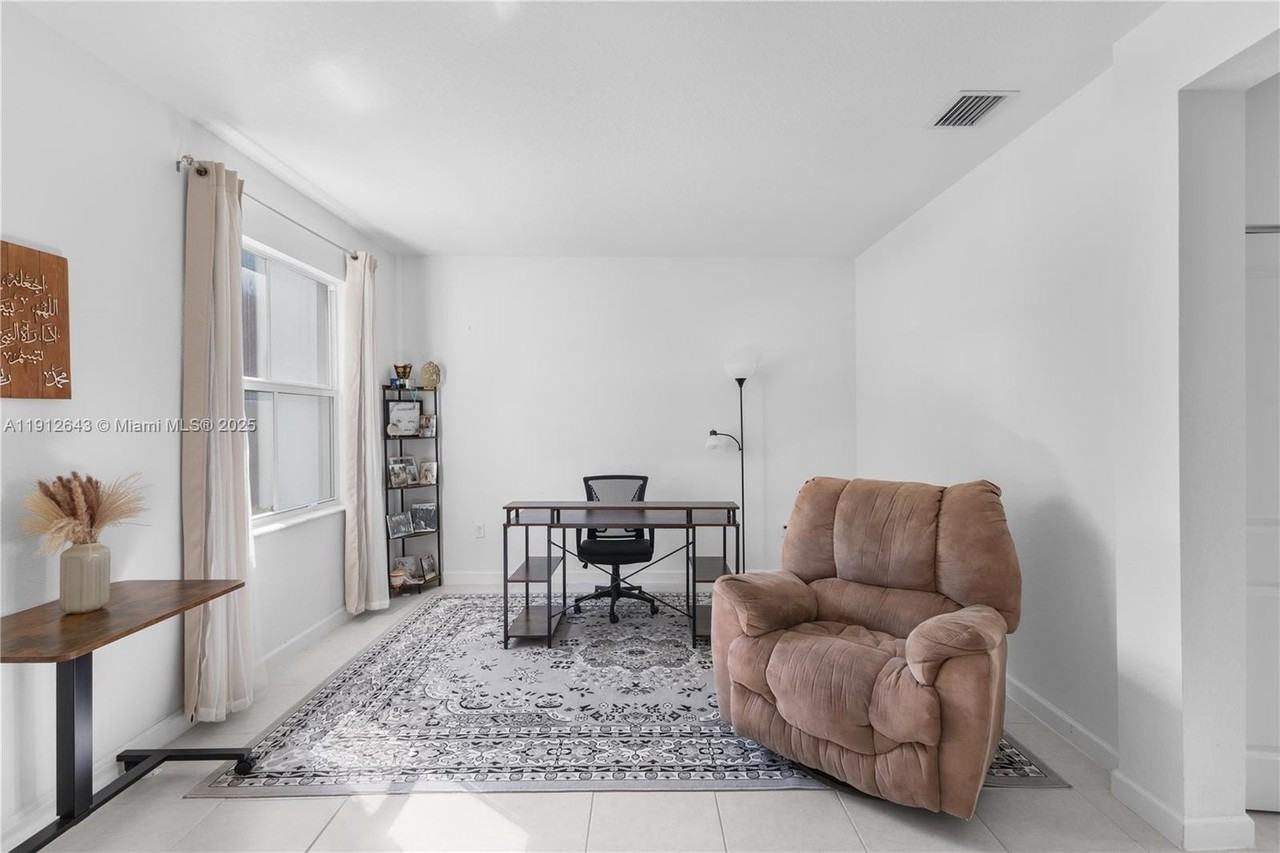 12150 Nw 23rd Ct #0 - Photo 6 of 46