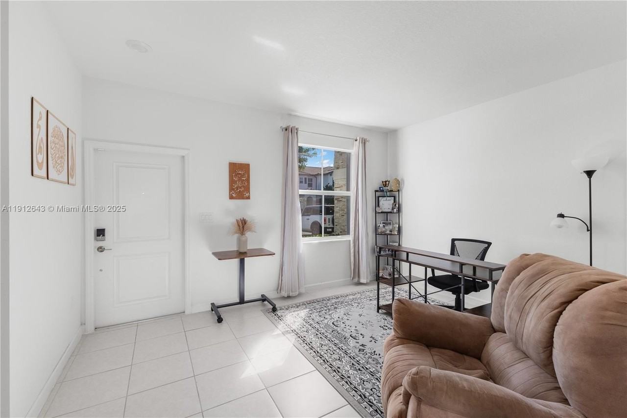 12150 Nw 23rd Ct #0 - Photo 7 of 46