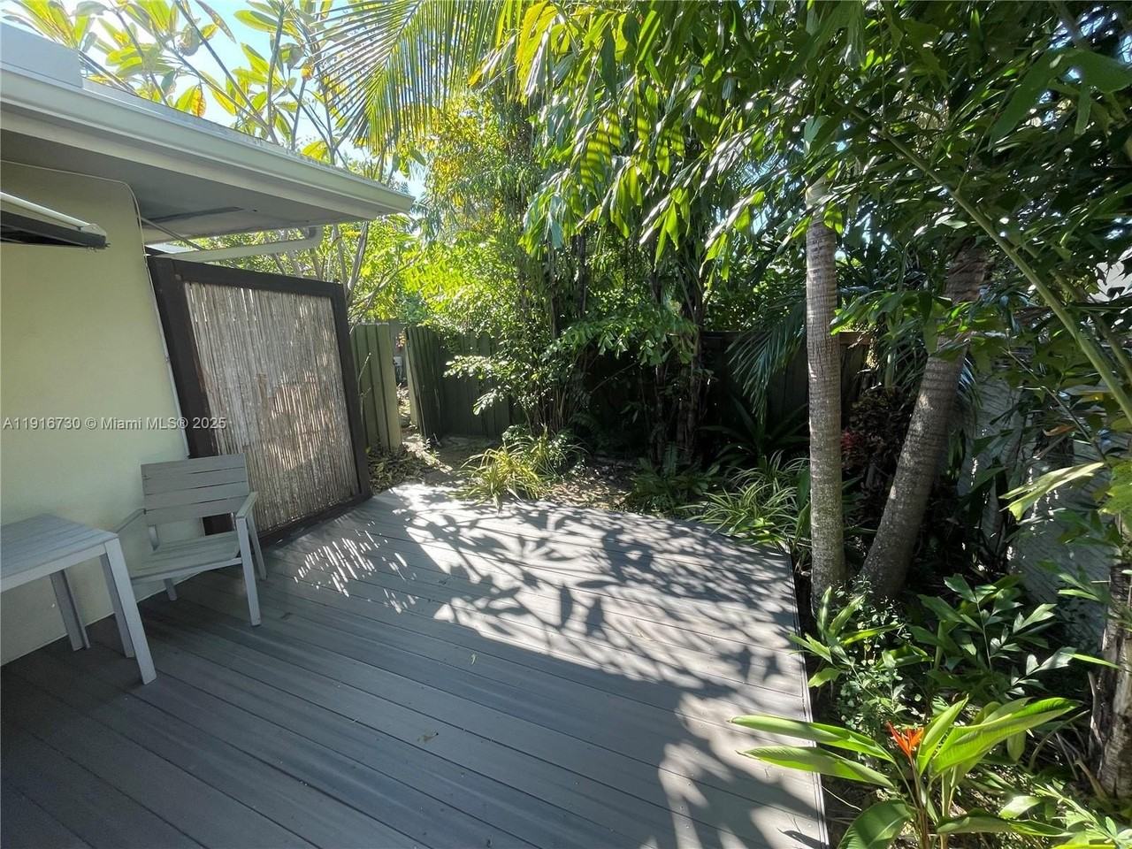 2215 Ne 11th Ave #2215 - Photo 2 of 9