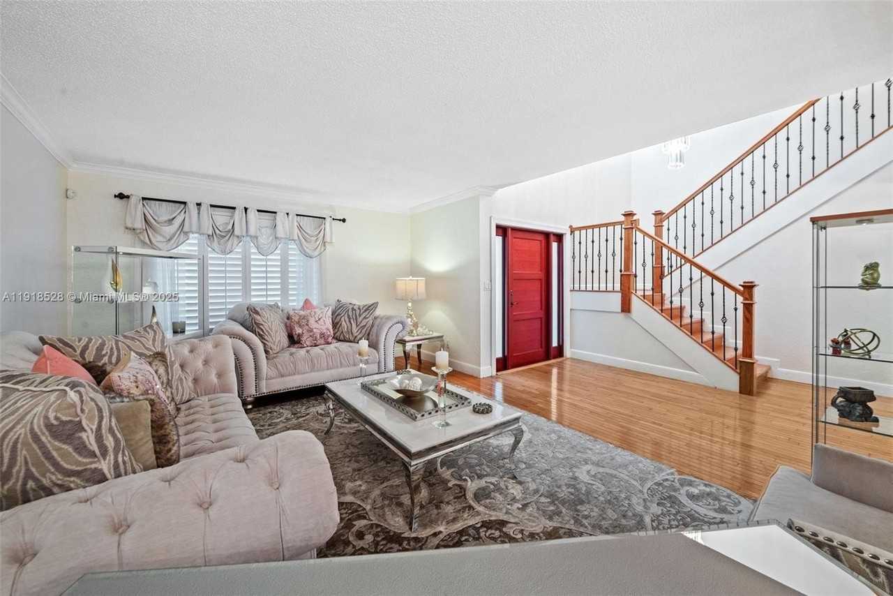 1211 Algeria Ave - Photo 6 of 30