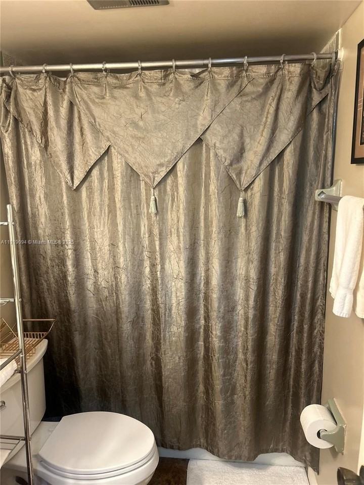 1166 6th Ave #D6 - Photo 5 of 8