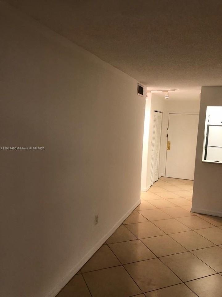 16950 16950 W Dixie Hwy A631 Hwy #631 - Photo 4 of 14