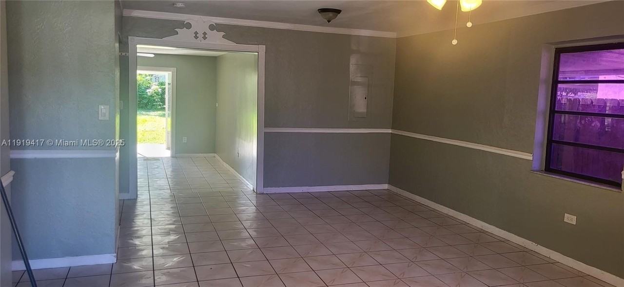 1310 Ne 143rd St #0 - Photo 4 of 26