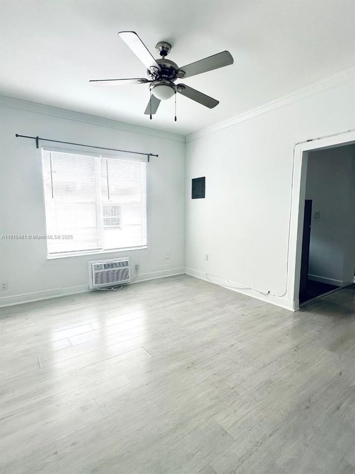 820 Meridian Ave #203 - Photo 3 of 6