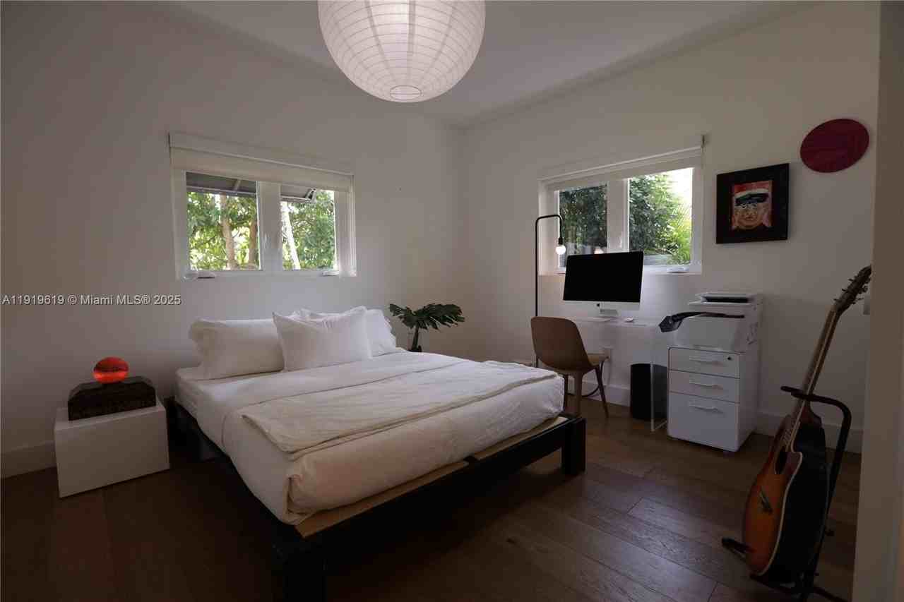 12020 Ne 5th Ave - Photo 5 of 13