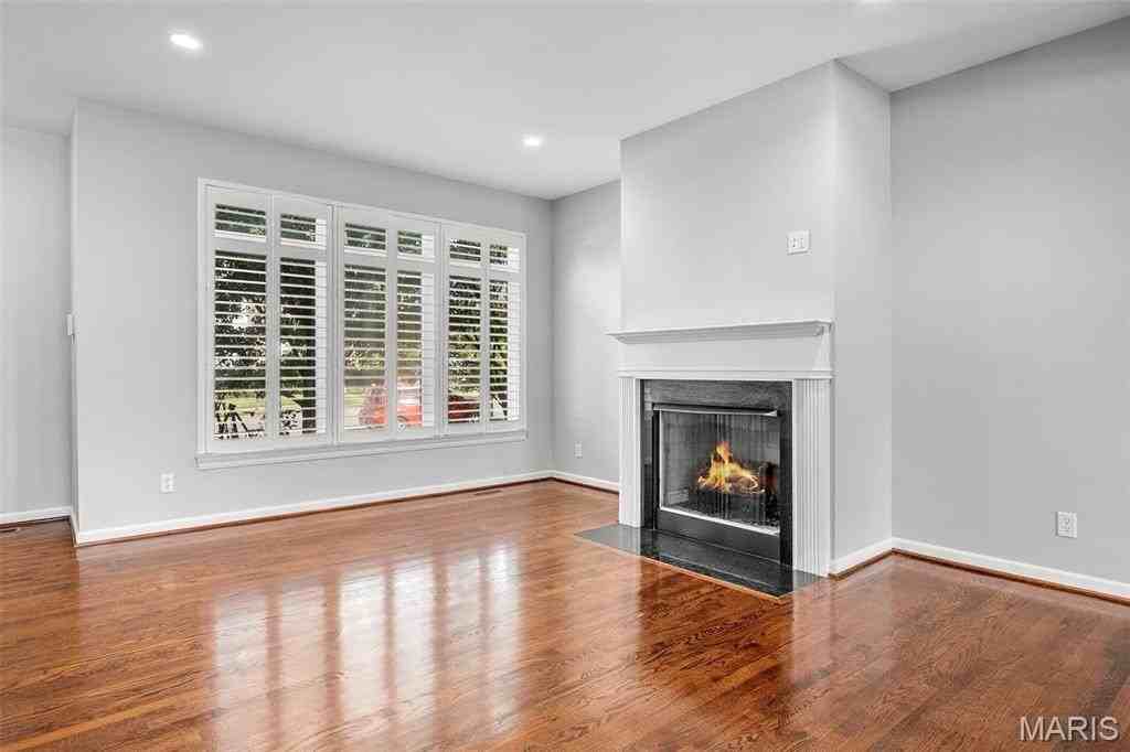 4104 Olive St - Photo 7 of 50