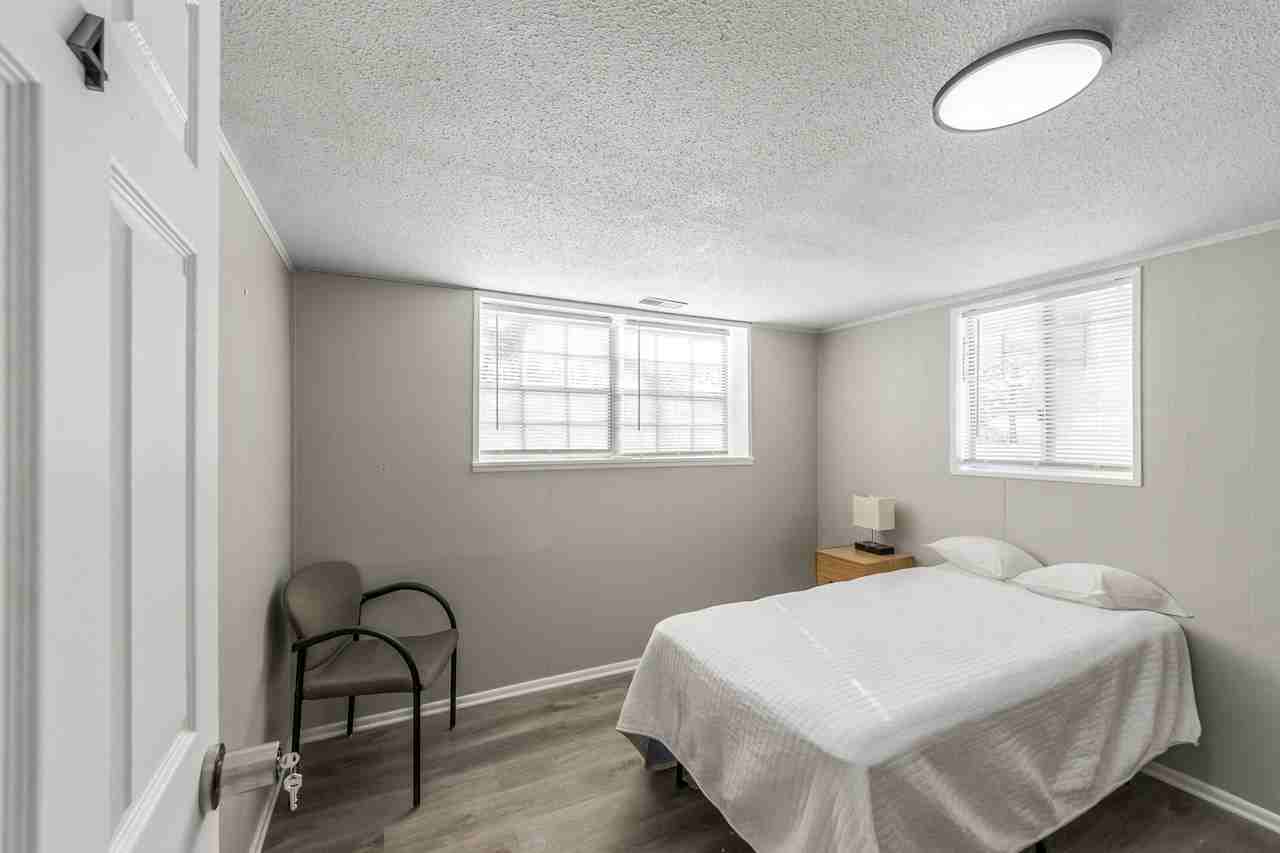 Ne Maggie Ave - Photo 5 of 6