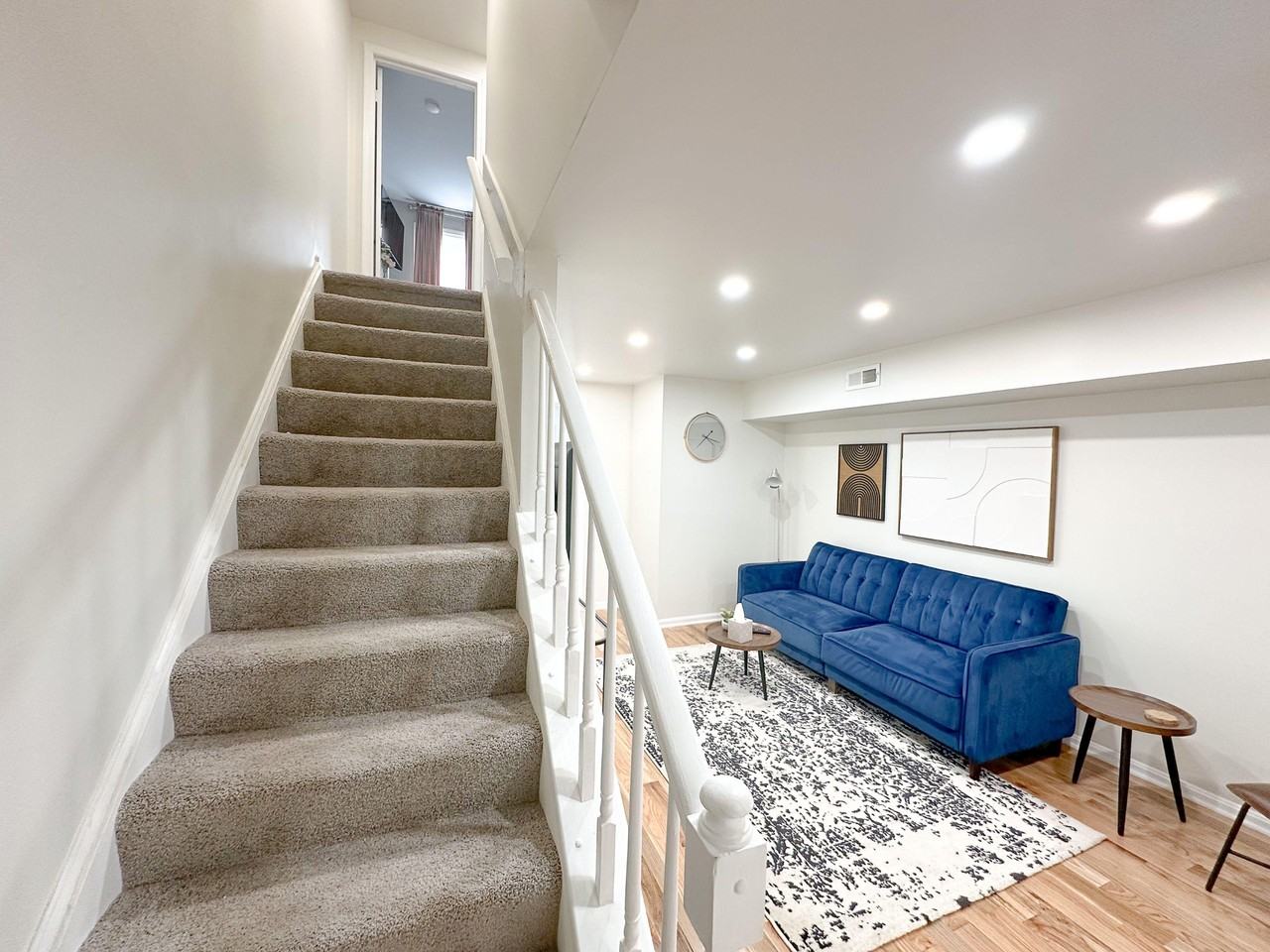 Hollins St - Photo 2 of 5