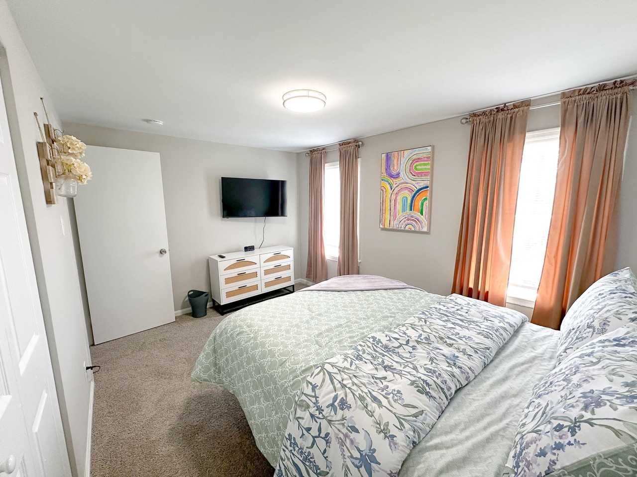 Hollins St - Photo 4 of 5