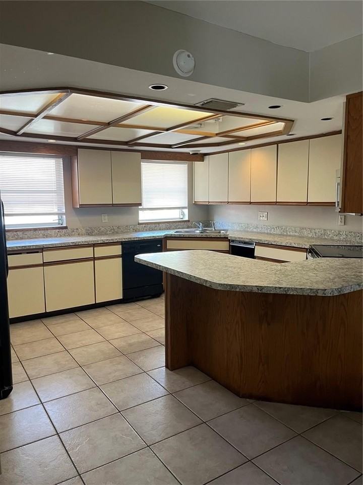 812 Northside Dr - Photo 6 of 23