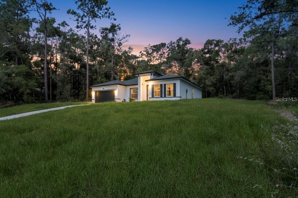 9311 N Sherman Dr - Photo 2 of 48