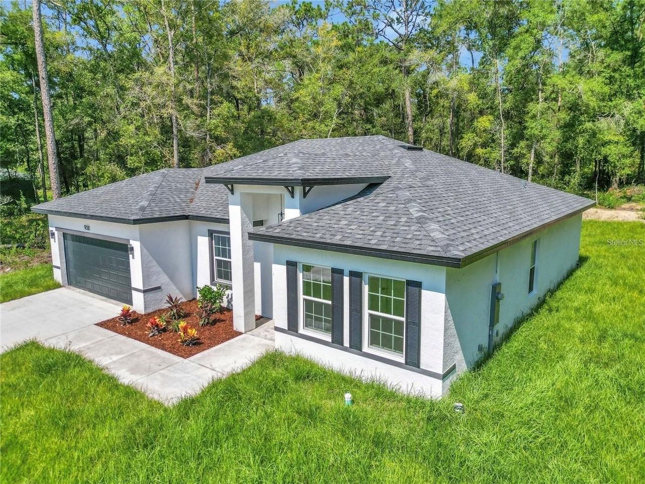 9311 N Sherman Dr - Photo 3 of 48