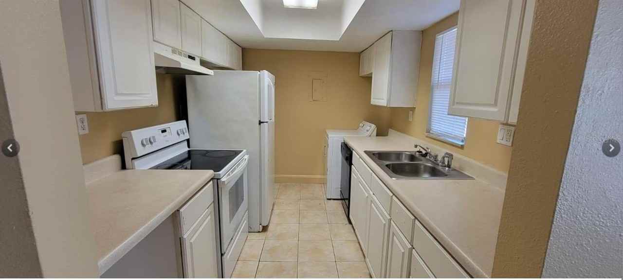 2510 Lemon Tree Ln #J - Photo 3 of 6