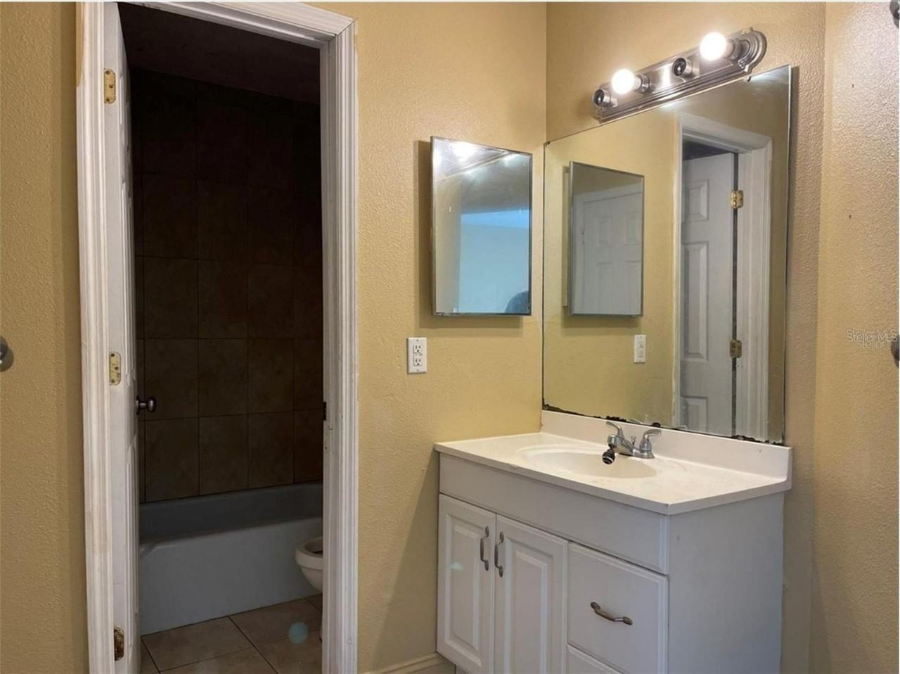 2510 Lemon Tree Ln #J - Photo 5 of 6