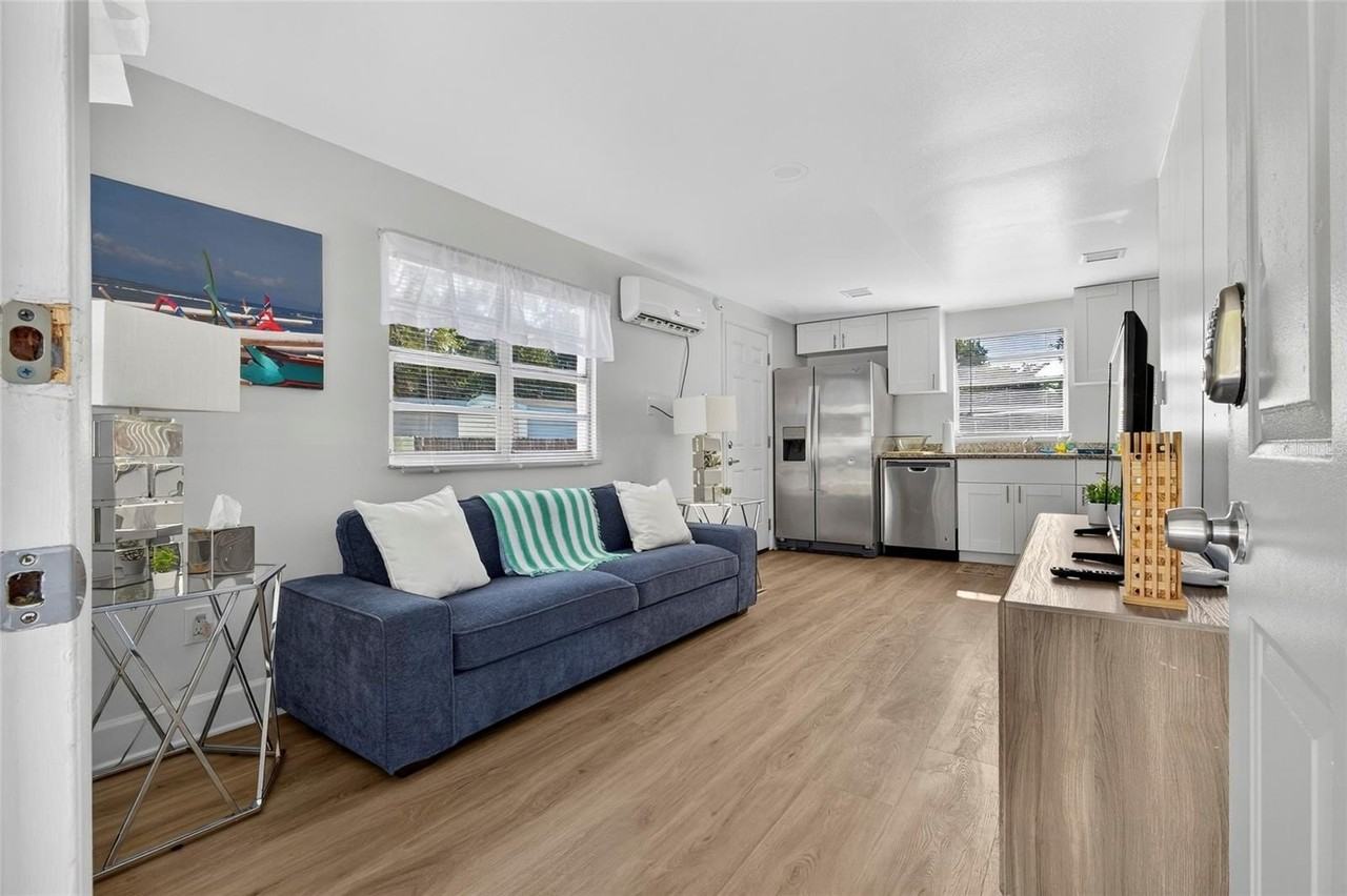 4214 West Ohio Avenue - Photo 2 of 23