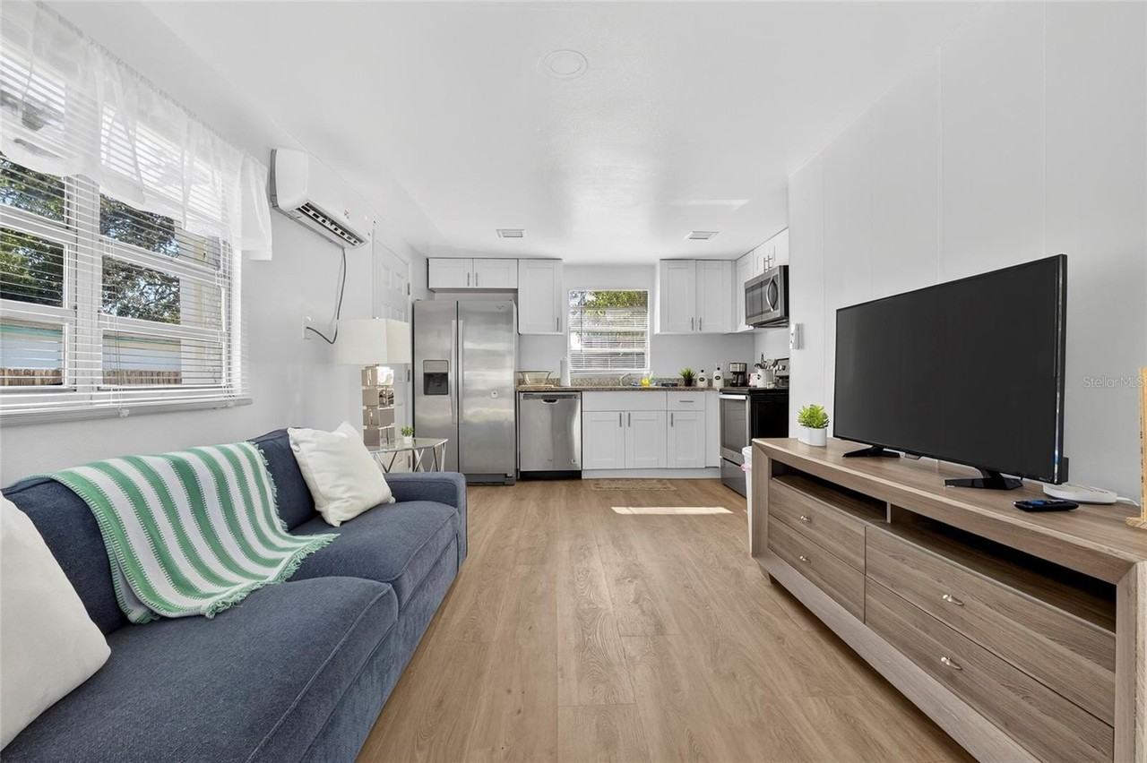 4214 West Ohio Avenue - Photo 3 of 23