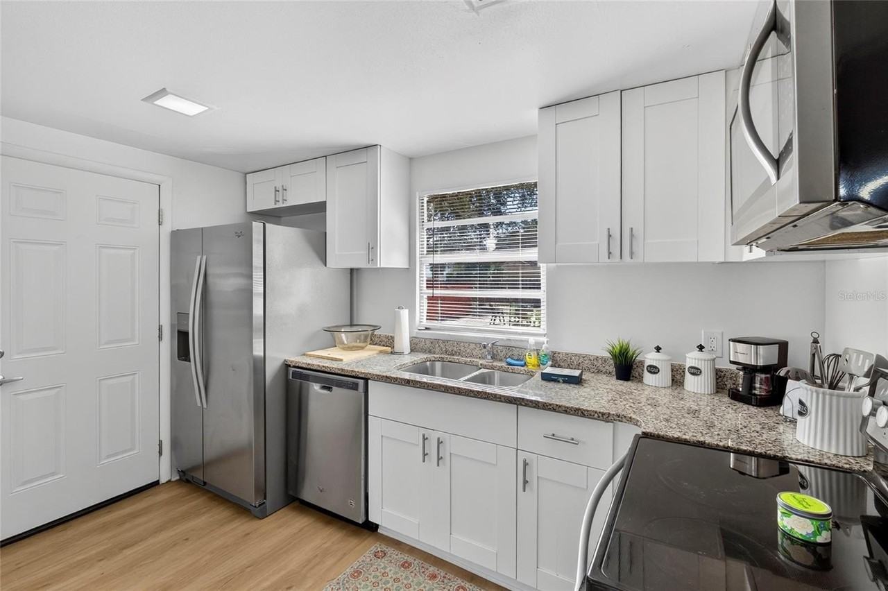 4214 West Ohio Avenue - Photo 7 of 23