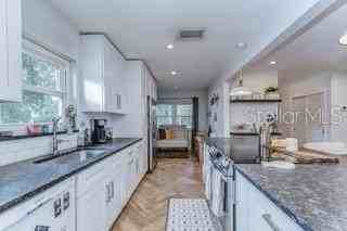 113 W Davis Blvd - Photo 4 of 17