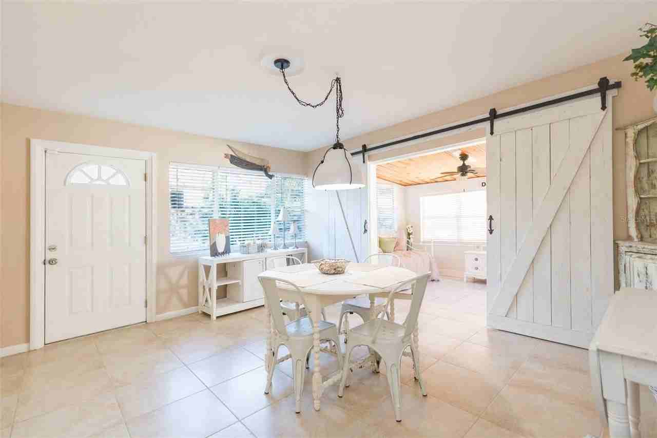 4206 W Wisconsin Ave - Photo 5 of 50