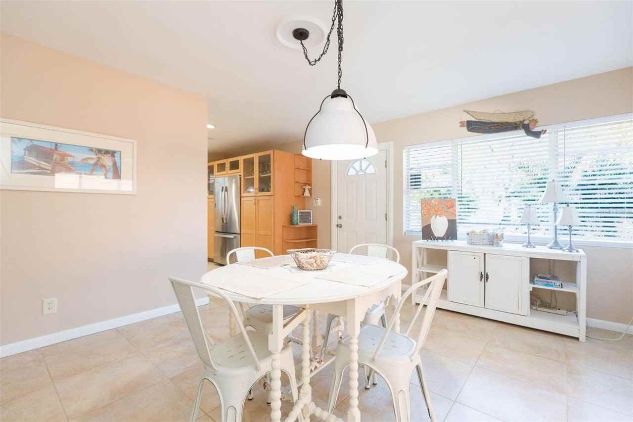 4206 W Wisconsin Ave - Photo 7 of 50