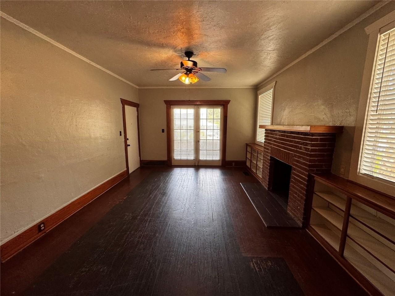 210 W Wisconsin Ave #A - Photo 7 of 11