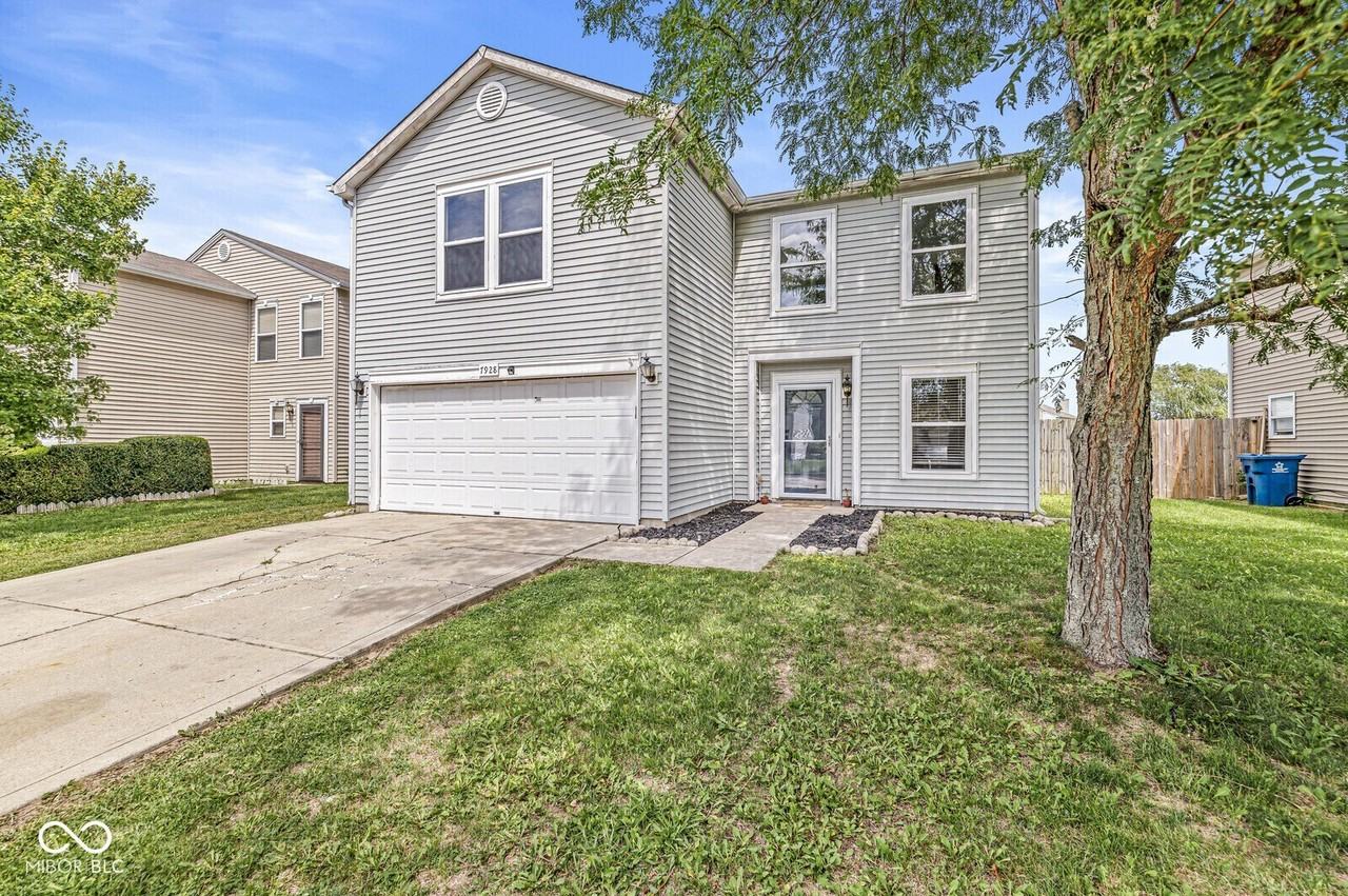 7928 States Bend Dr - Photo 3 of 38