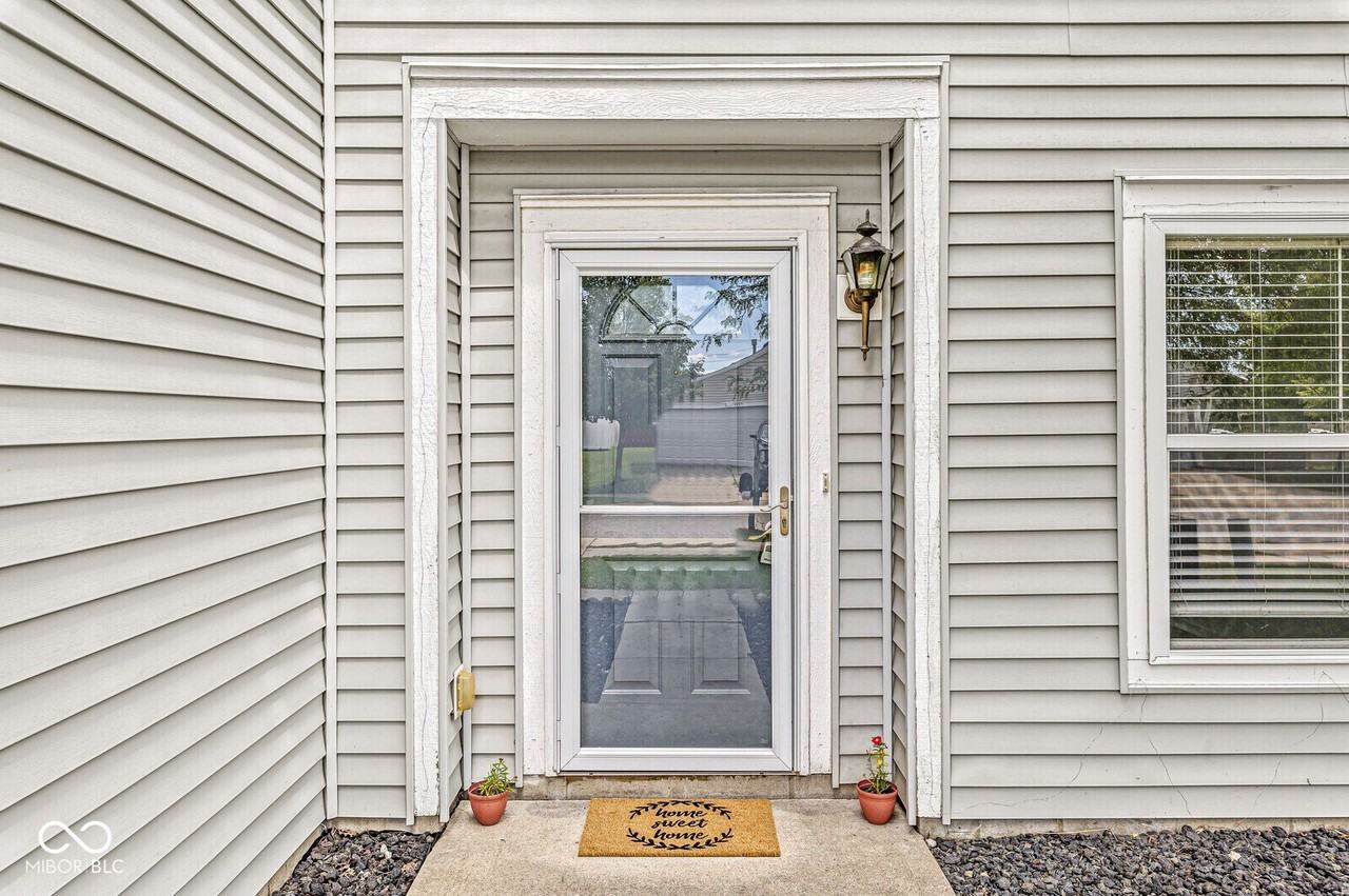 7928 States Bend Dr - Photo 5 of 38