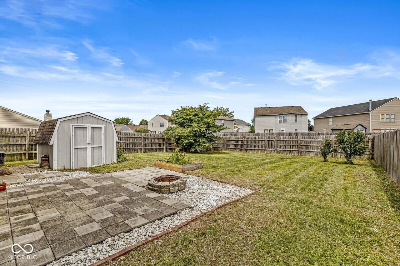 7928 States Bend Dr - Photo 6 of 38