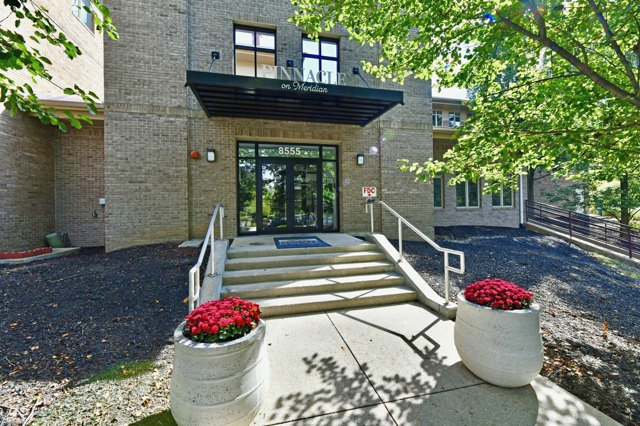 8555 One West Dr #212