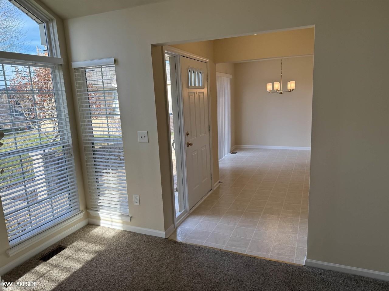 50299 Highpoint Ct - Photo 6 of 29