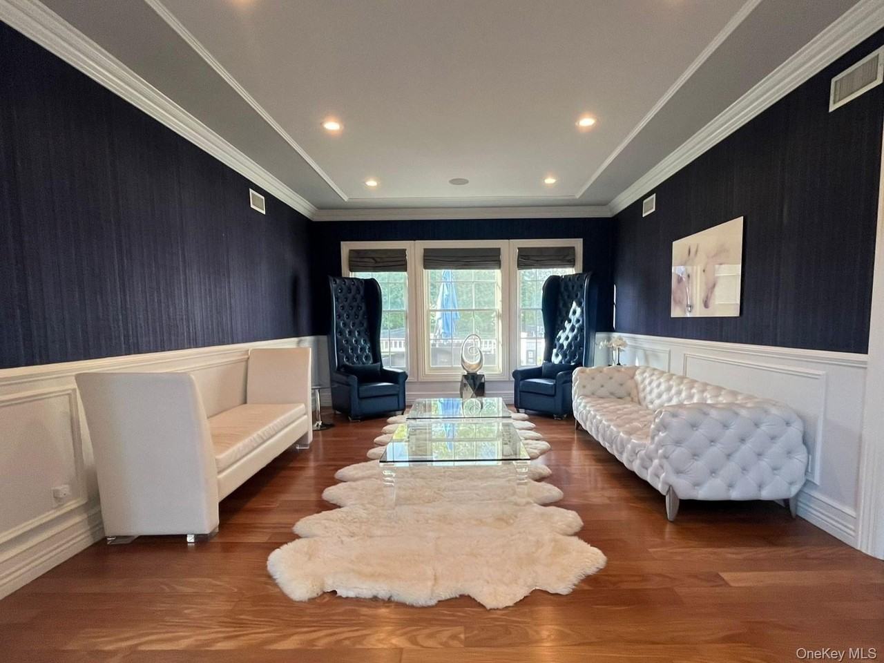 302 Hewlett Neck Rd - Photo 7 of 39