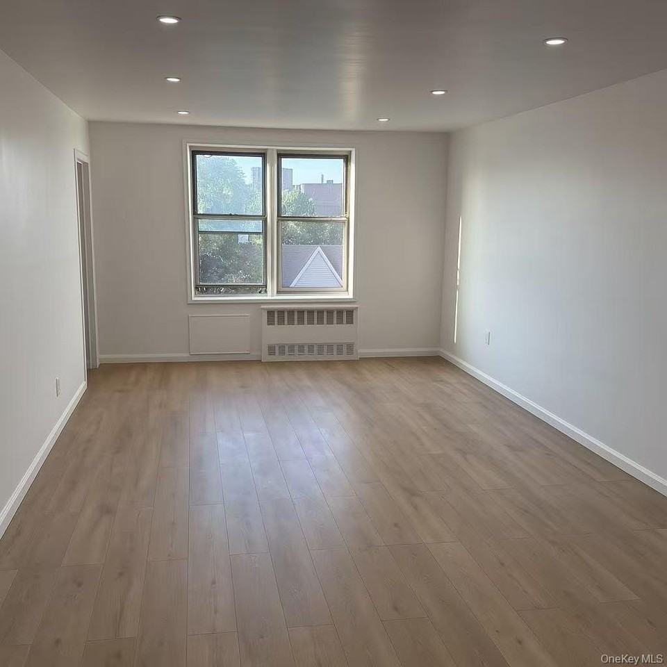 7402 43rd Ave Apt 4g #4G - Photo 4 of 9