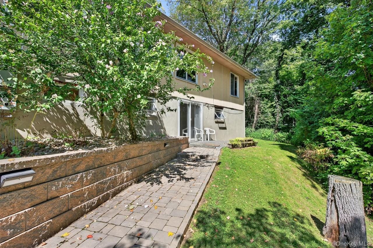 3 Hudson Bluff Circle - Photo 3 of 21