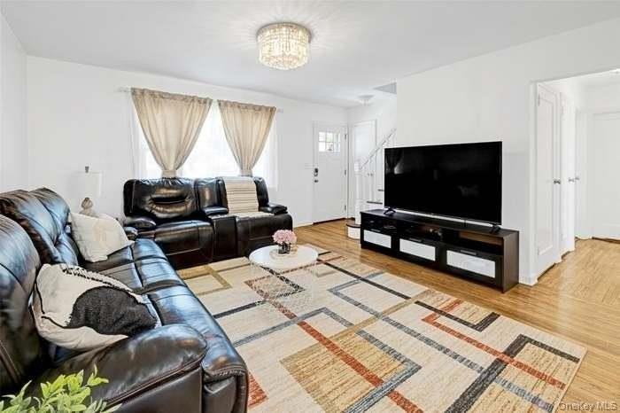 199 Guildford Ct - Photo 4 of 26