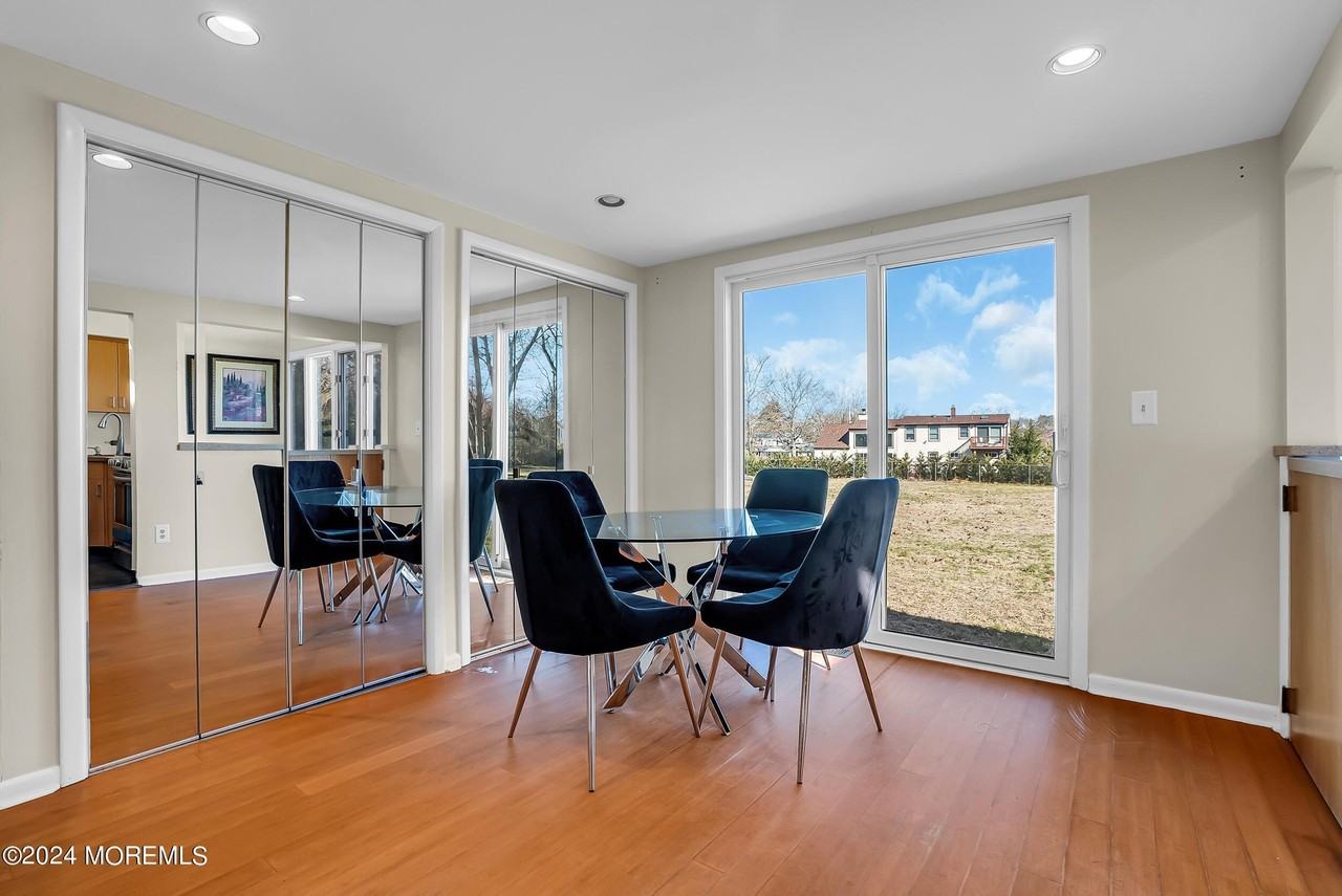 459 W Park Ave - Photo 5 of 26