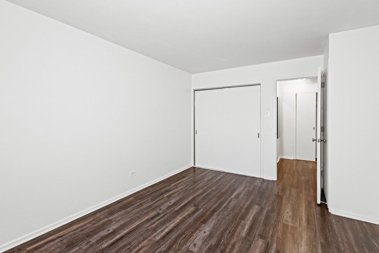 6030 North Sheridan Road #412 - Photo 5 of 14