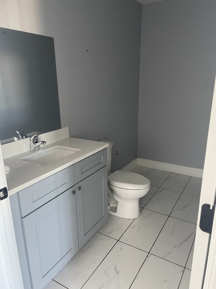 10301 South Kedzie Avenue #2 - Photo 4 of 14