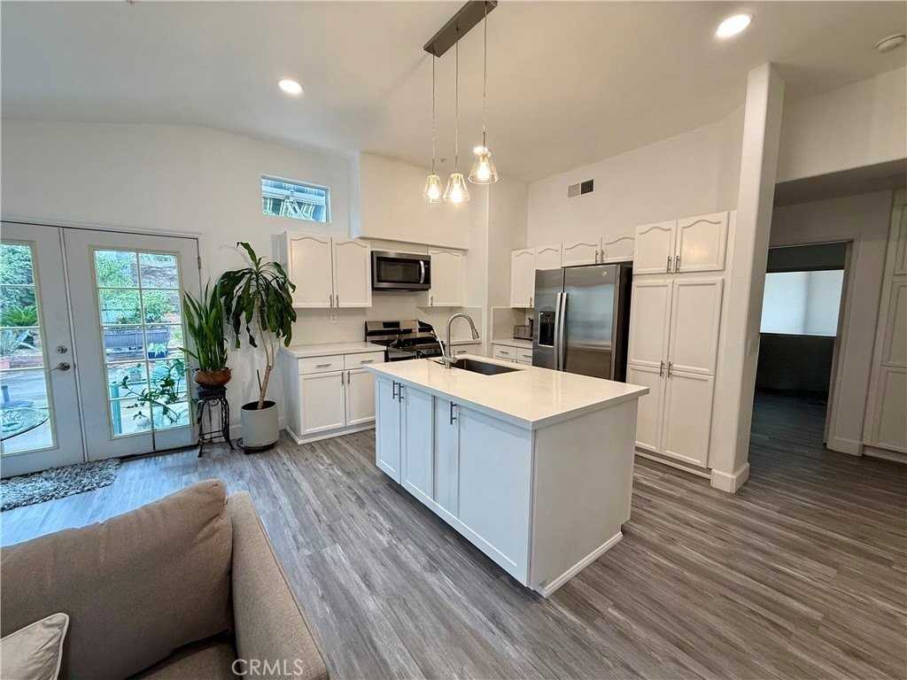 5586 Grand Prix Ct - Photo 4 of 21