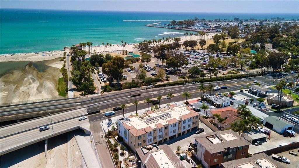 1523 Doheny Way - Photo 7 of 26