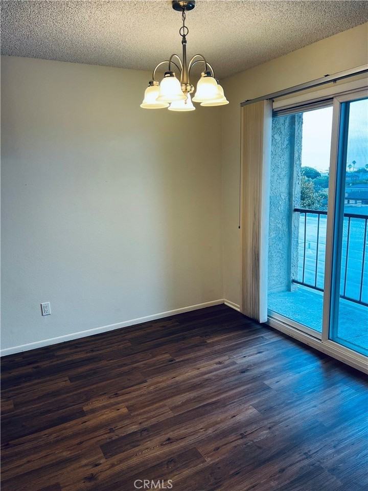 1279 W 24th St #4 - Photo 6 of 25