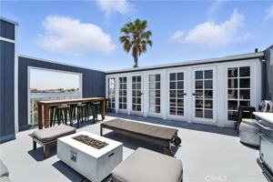 featured image of 33 Reef Street #8