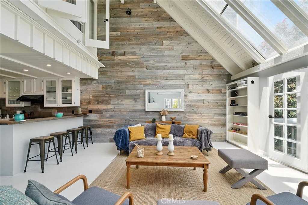 33 Reef St #8 - Photo 5 of 50