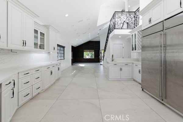 5048 Hesperia Ave - Photo 3 of 30