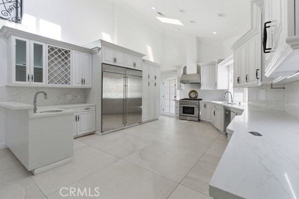 5048 Hesperia Ave - Photo 4 of 30