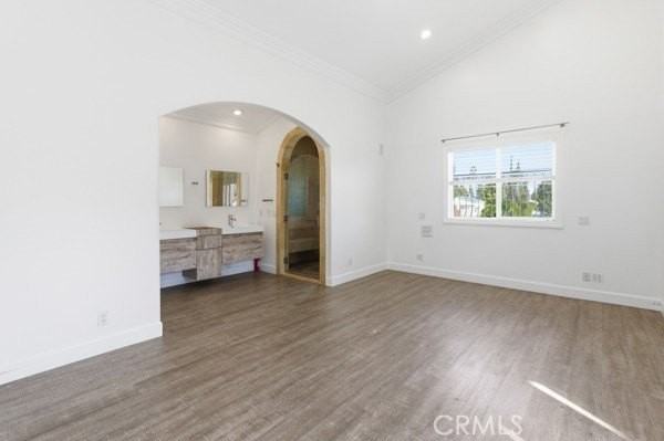 5048 Hesperia Ave - Photo 5 of 30