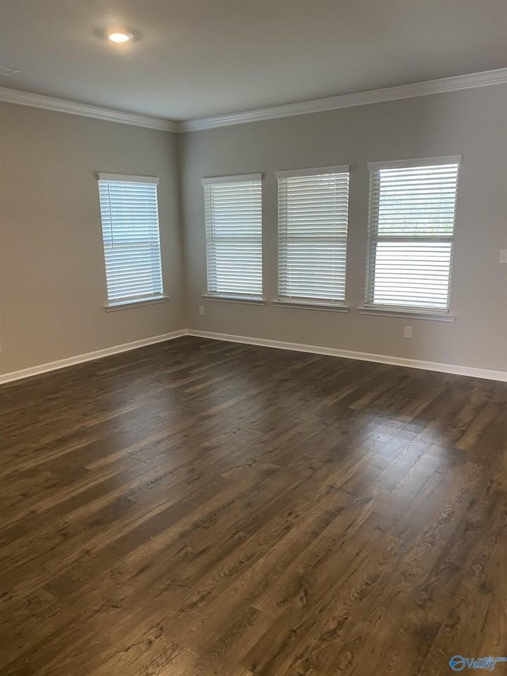 14980 Westmead Ln - Photo 5 of 36