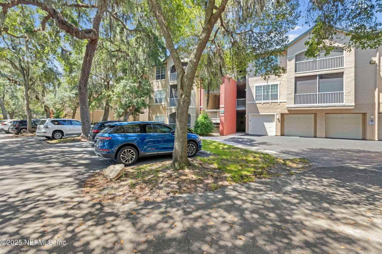 160 Veracruz Dr Unit 433 #433 - Photo 4 of 50