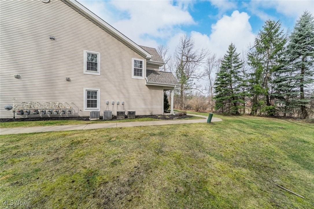 22586 Lenox Dr - Photo 2 of 23